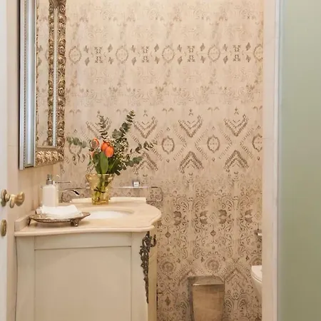 Centrally Located Luxury *