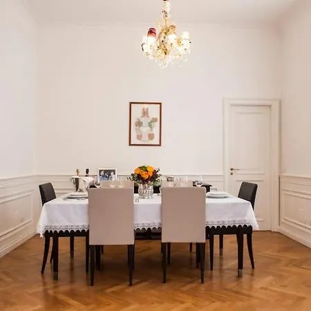 Centrally Located Luxury * Rom