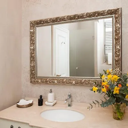 Apartment Centrally Located Luxury *